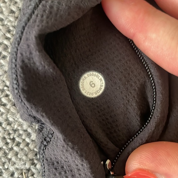 Lululemon Track That Short - Picture 4 of 5